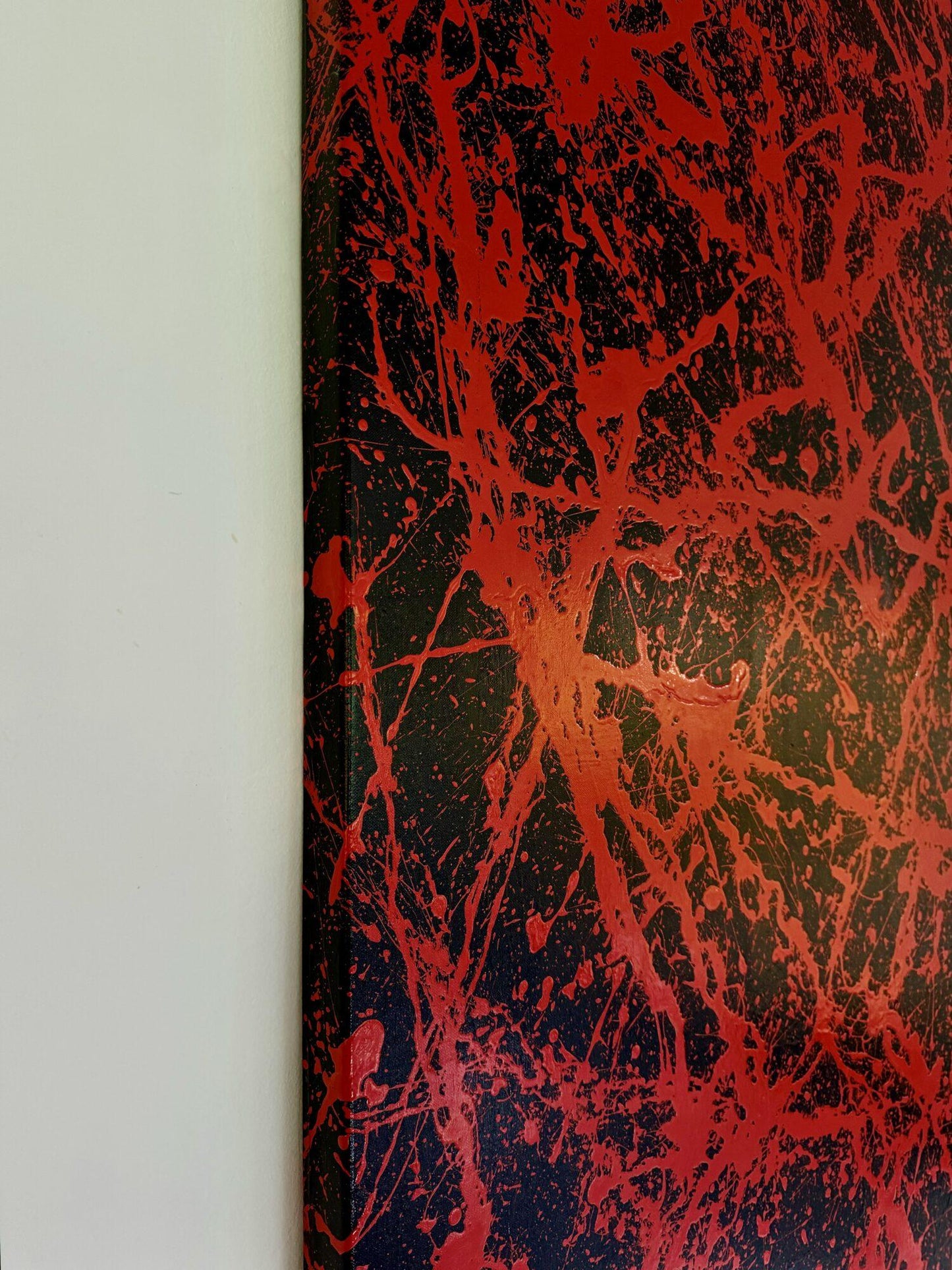 Tessitura rossa su una tela astratta — 9